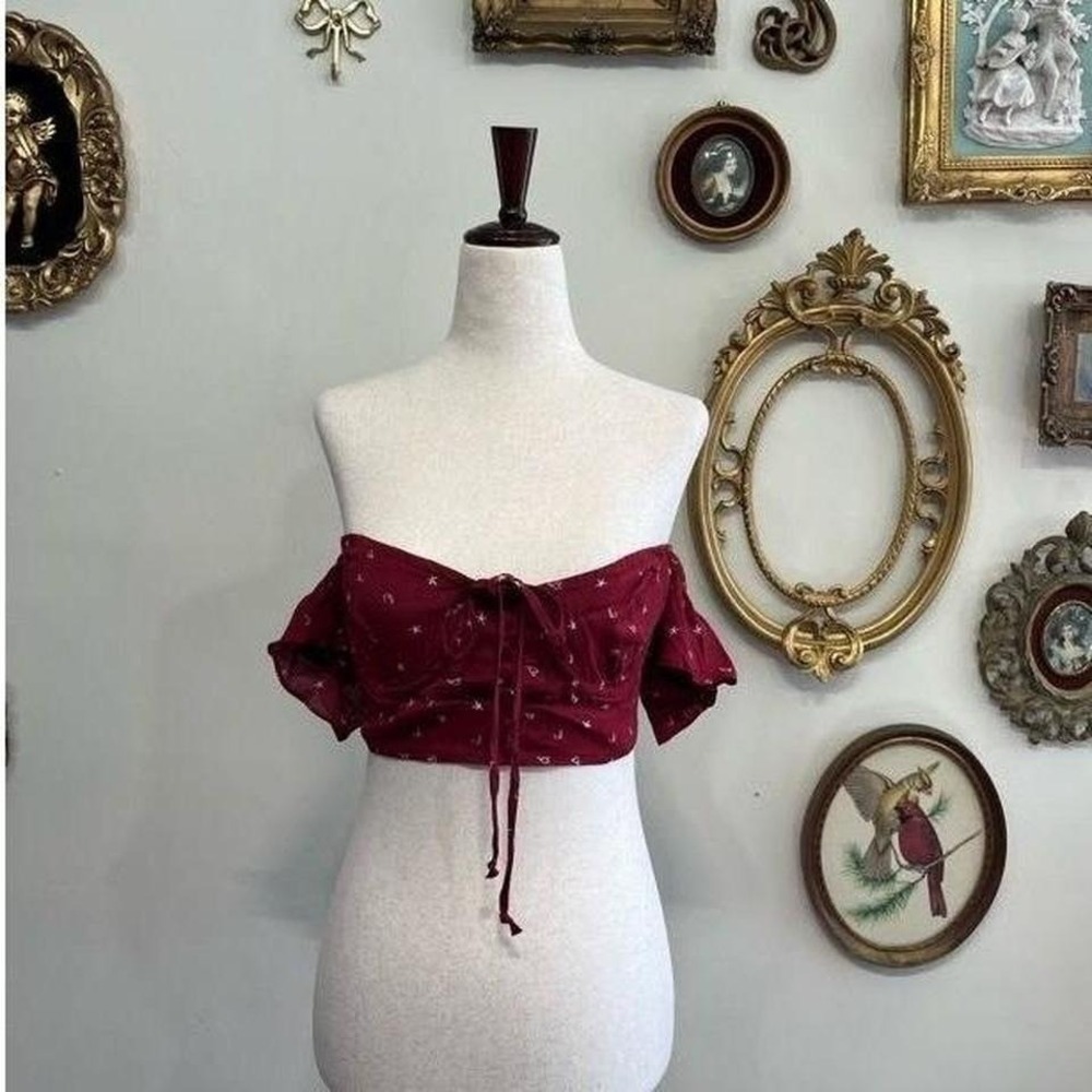 For Love & Lemons Maroon Star & Moon Print Off-Shoulder Crop Top Large